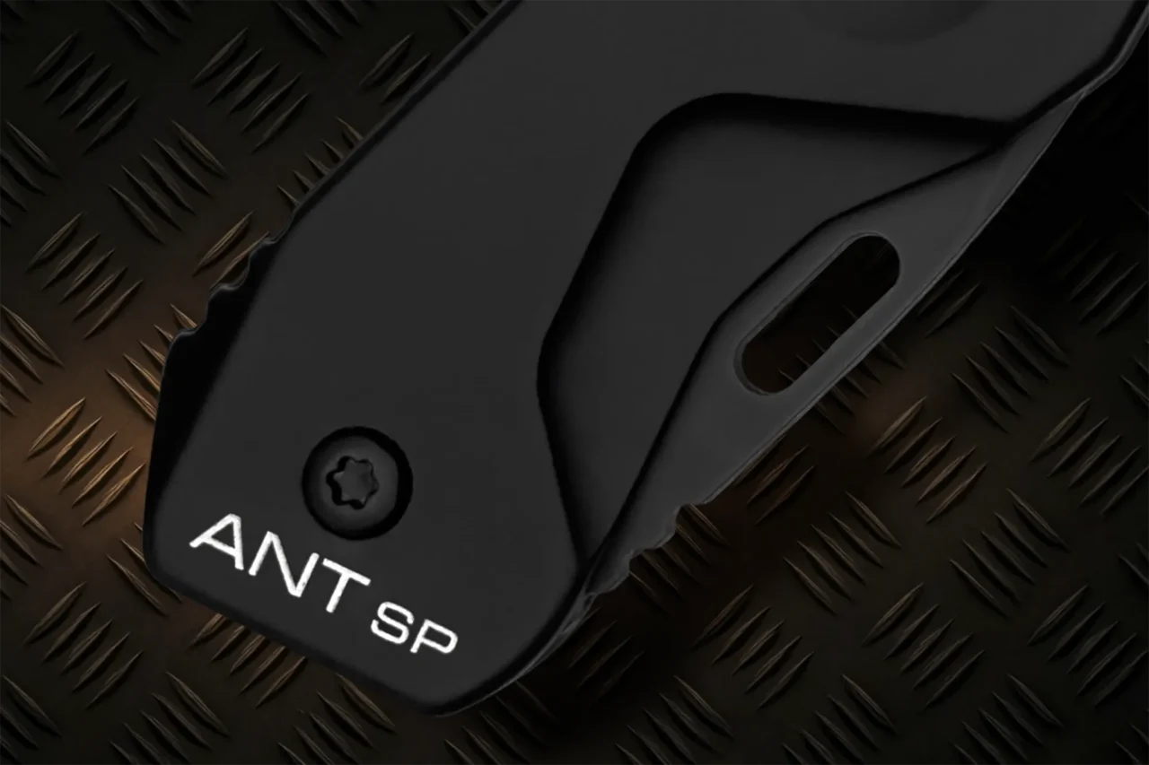 ANT-SP-TOTAL-BLACK-9.webp