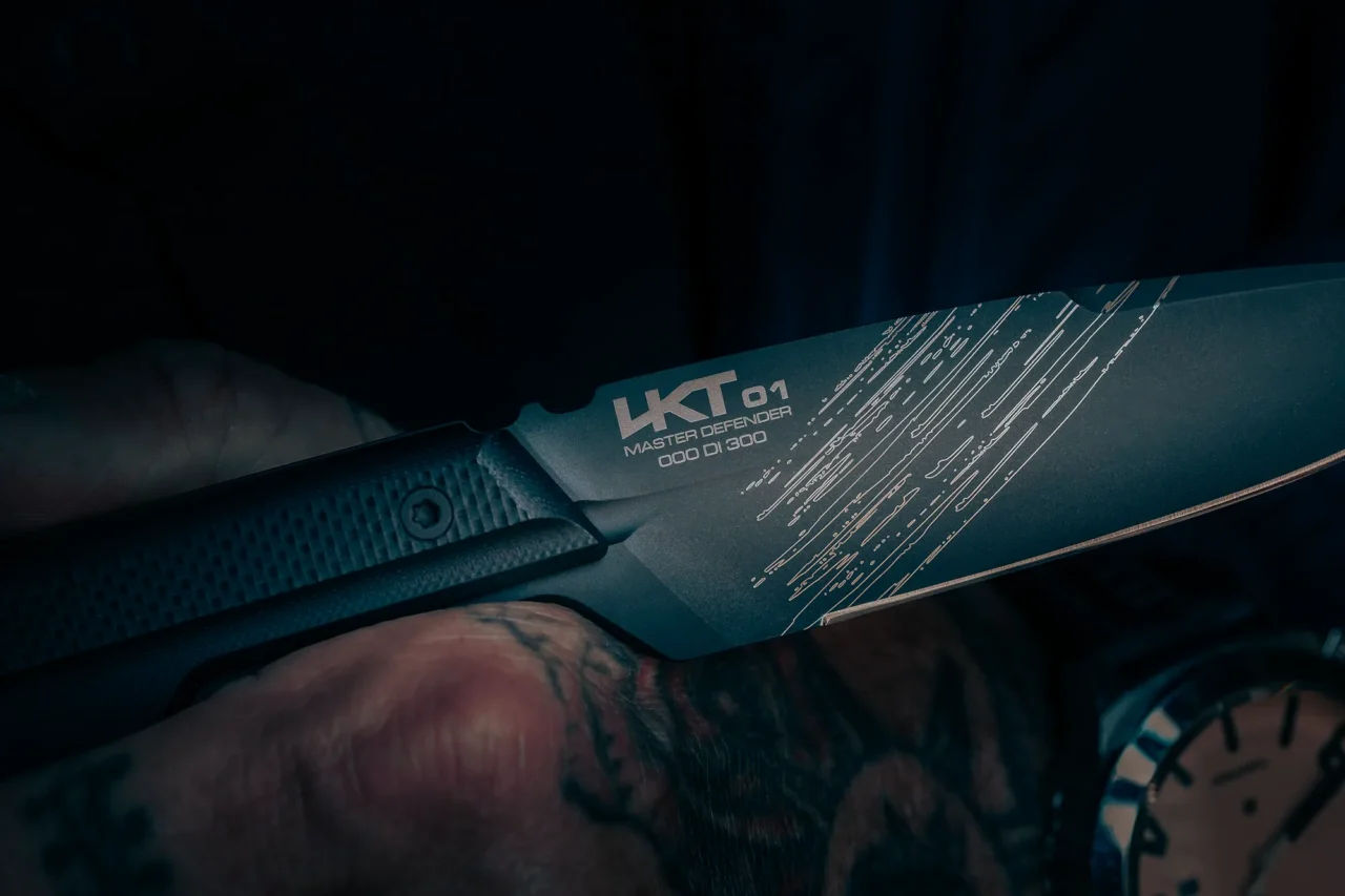 LKU01-MASTER-DEFENDER_-9b.webp