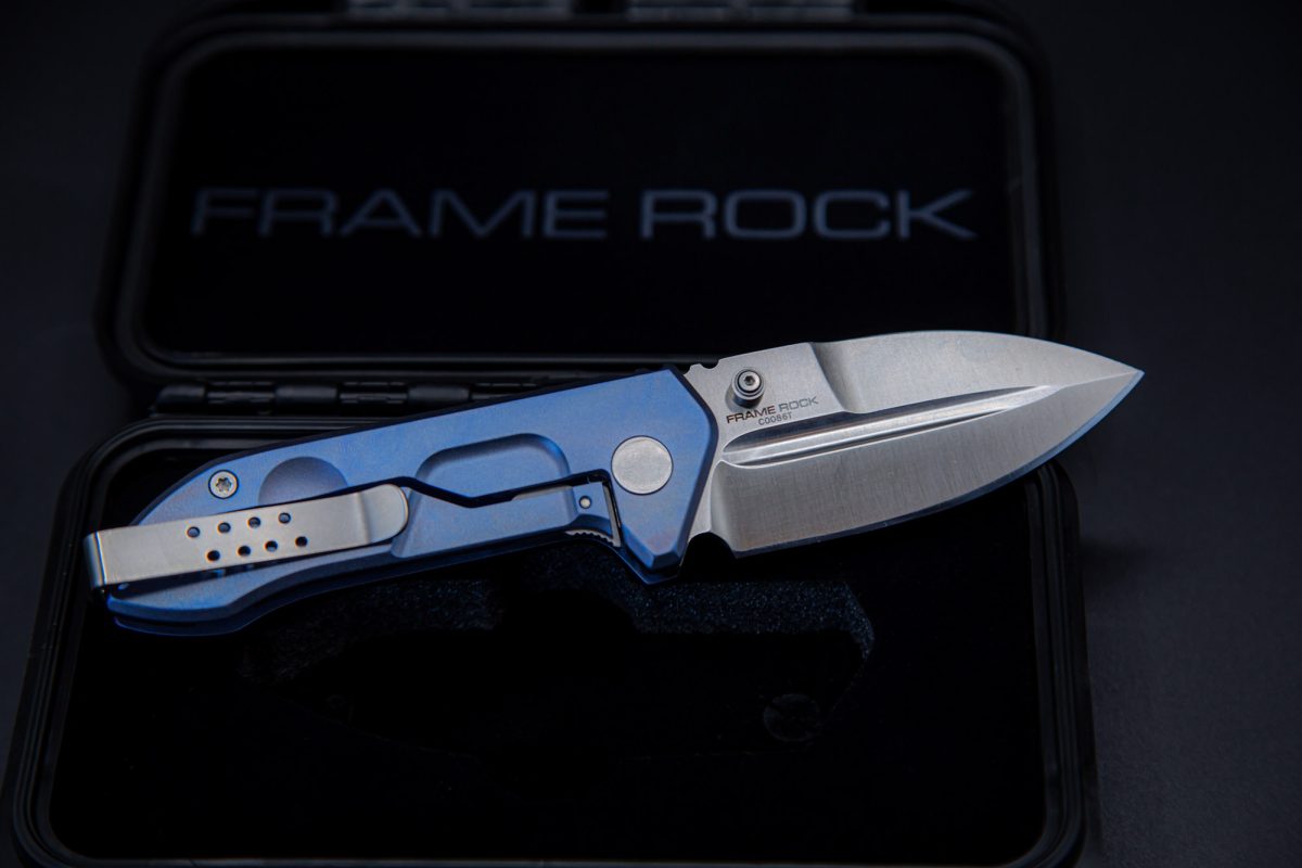 extrema-ratio-frame-rock-titan-blue-6-scaled-1.jpg